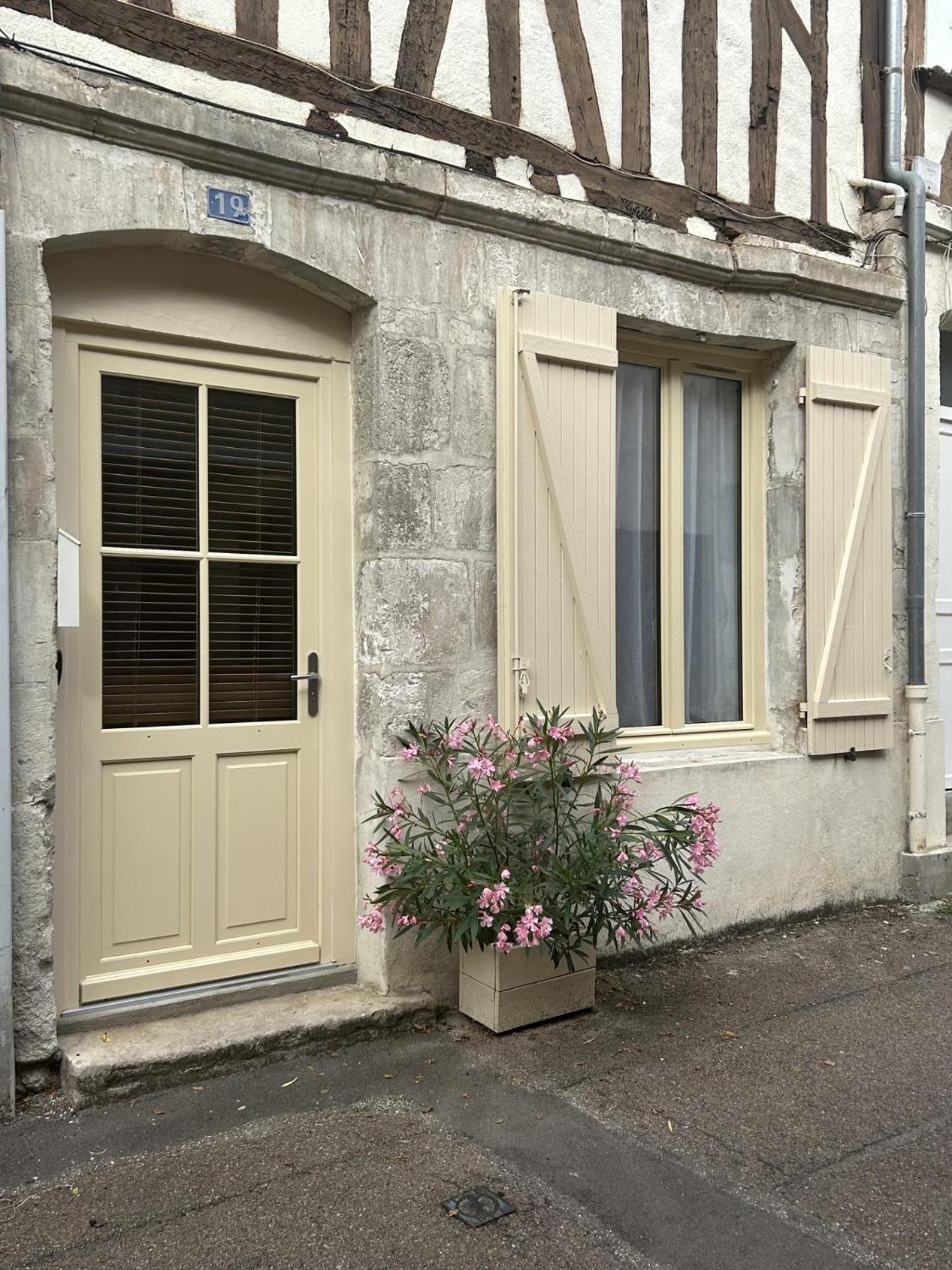 L'Annexe De L'Abbaye Apartamento Auxerre Exterior foto